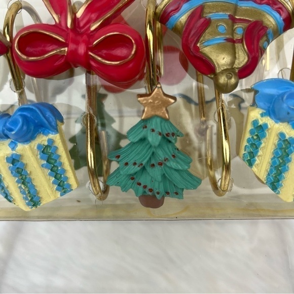 Carnation Home Hand Painted Christmas Noel 12 Shower Curtain Hooks Open Box - Picture 15 of 16